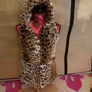 Leopard print vest